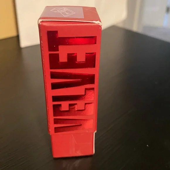 Jeffree Star Velvet Trap Lipstick in Mousetrap - Picture 4 of 6